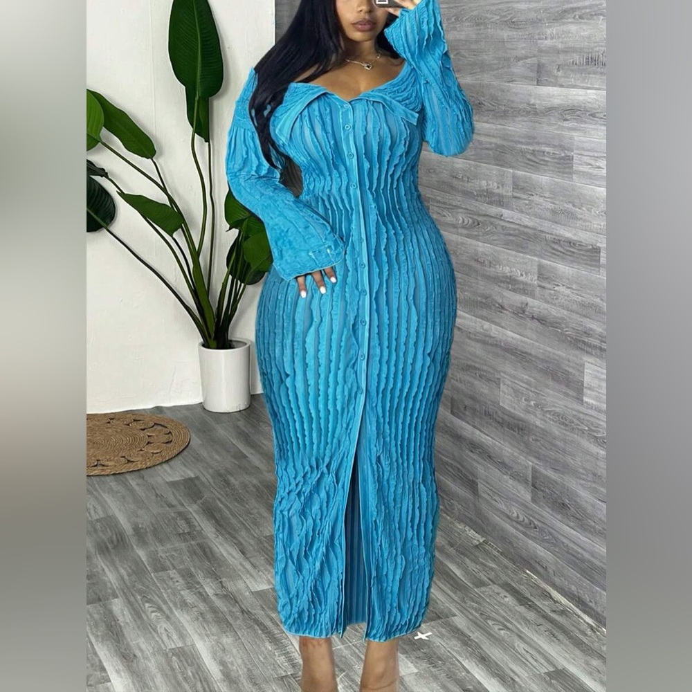 Temptress Off-Shoulder Maxi - Picture 6 of 9